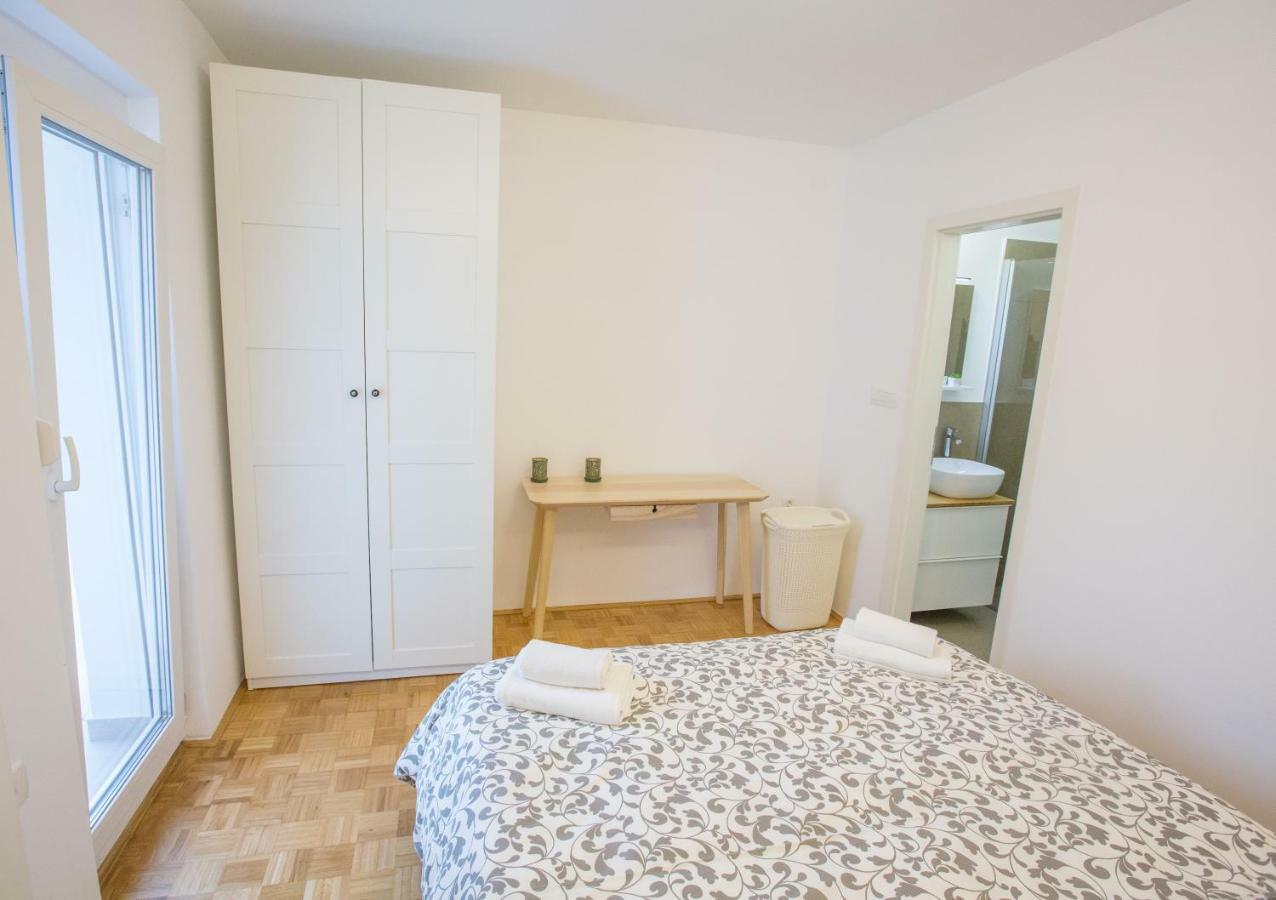 Isolana Apartment Izola Bagian luar foto
